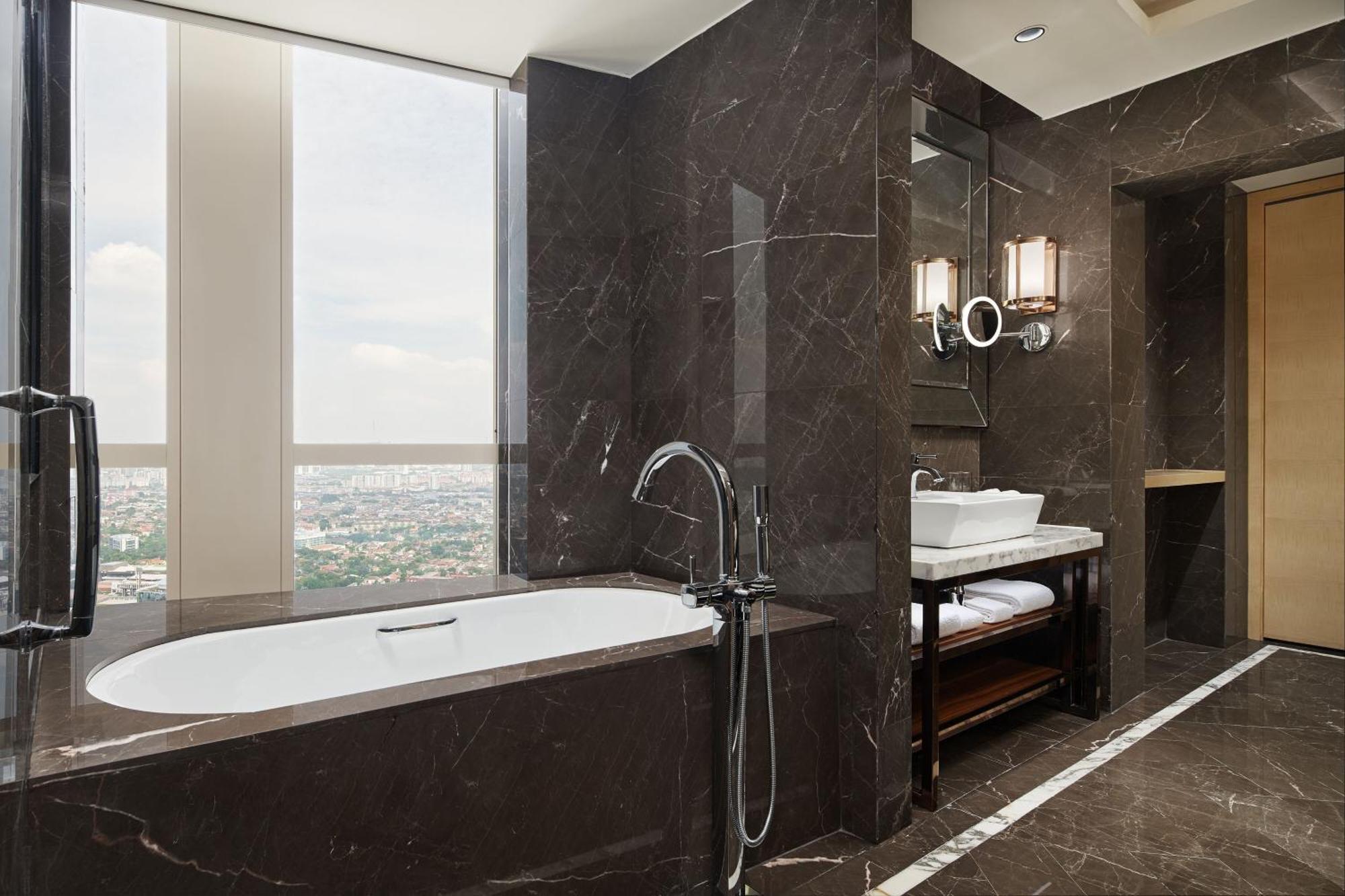 Sheraton Petaling Jaya Hotel Exterior foto Bathroom
